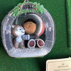 Vintage 1981 Hallmark 2nd in the Collection of Frosty Friends Keepsake Ornament
